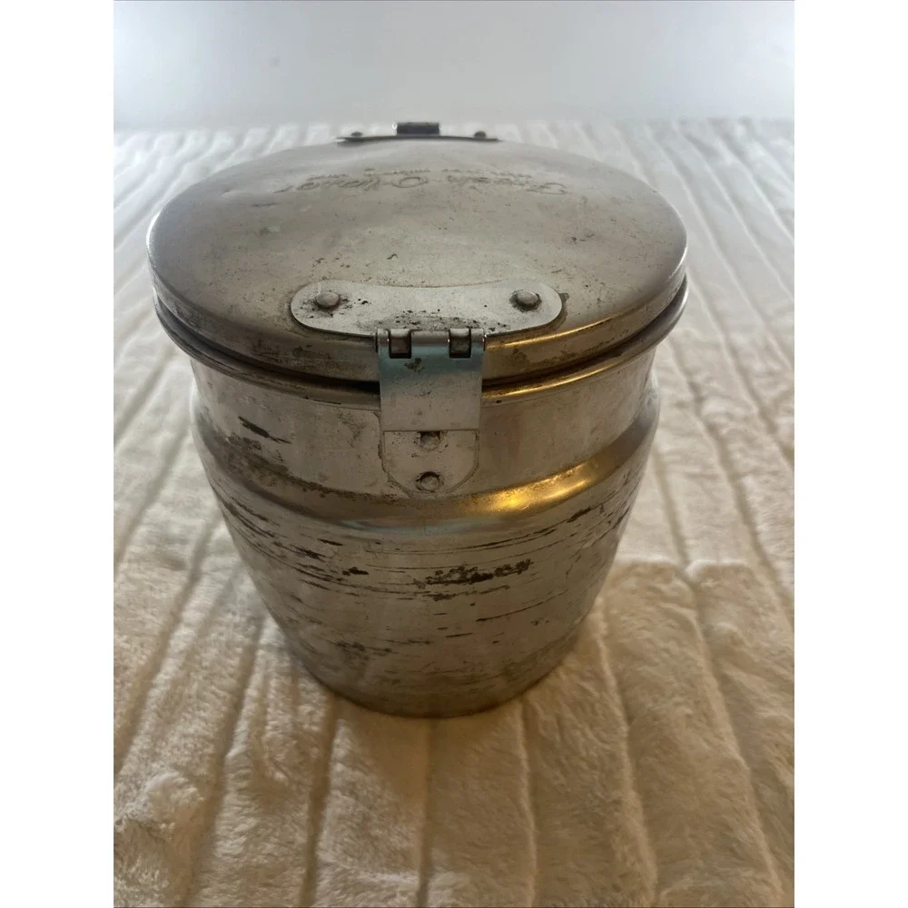 Fresh-O-Lator Storage Canister‎ Aluminum Hinged Lid Original Condition 7.5